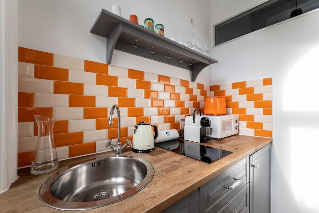 Appartement Cool 1br Near Metro & Center By Hm