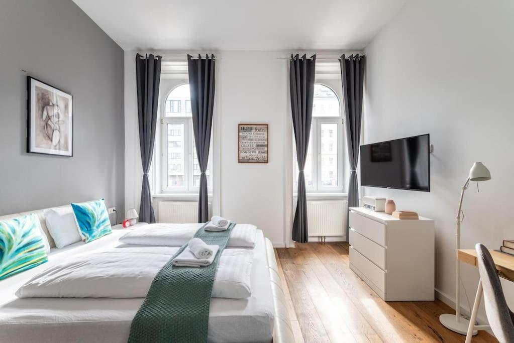 Cool 1br Near Metro & Center By Hm Appartement *